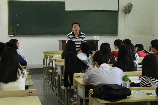 IMG_9821_副本郗教授考研学子.jpg