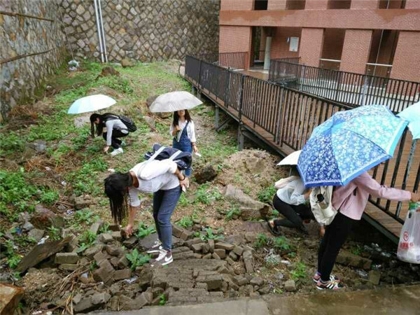 15广告-善爱阳光暖八闽，同心共筑雷锋梦.jpg